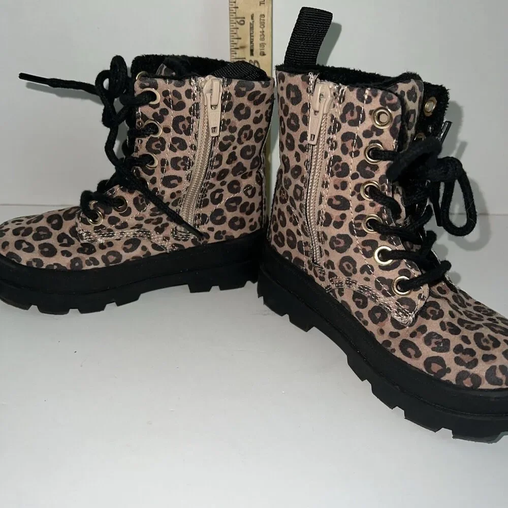 H&M Little Girls 8.5‎ Warm-lined Boots with Laces Light beige/leopard print